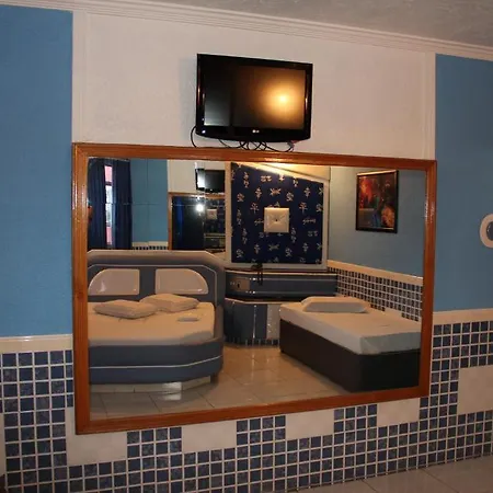 Shelton Hotel (Adults Only)-3
